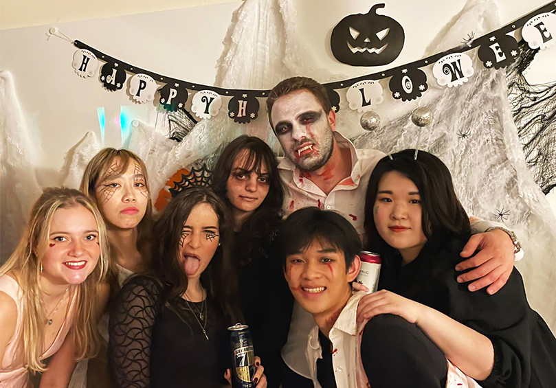 Halloween party with exchange students