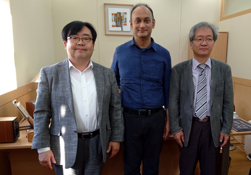 Professor Sharma Shalendra, Associate Vice-President (Academic Quality Assurance and Internationalisation) (centre), meeting with Professor Park Yong-seung, Dean, Office of International Affairs (left) and Professor YU Jung-wan, Dean of Humanitas College (right), Kyung Hee University in Korea